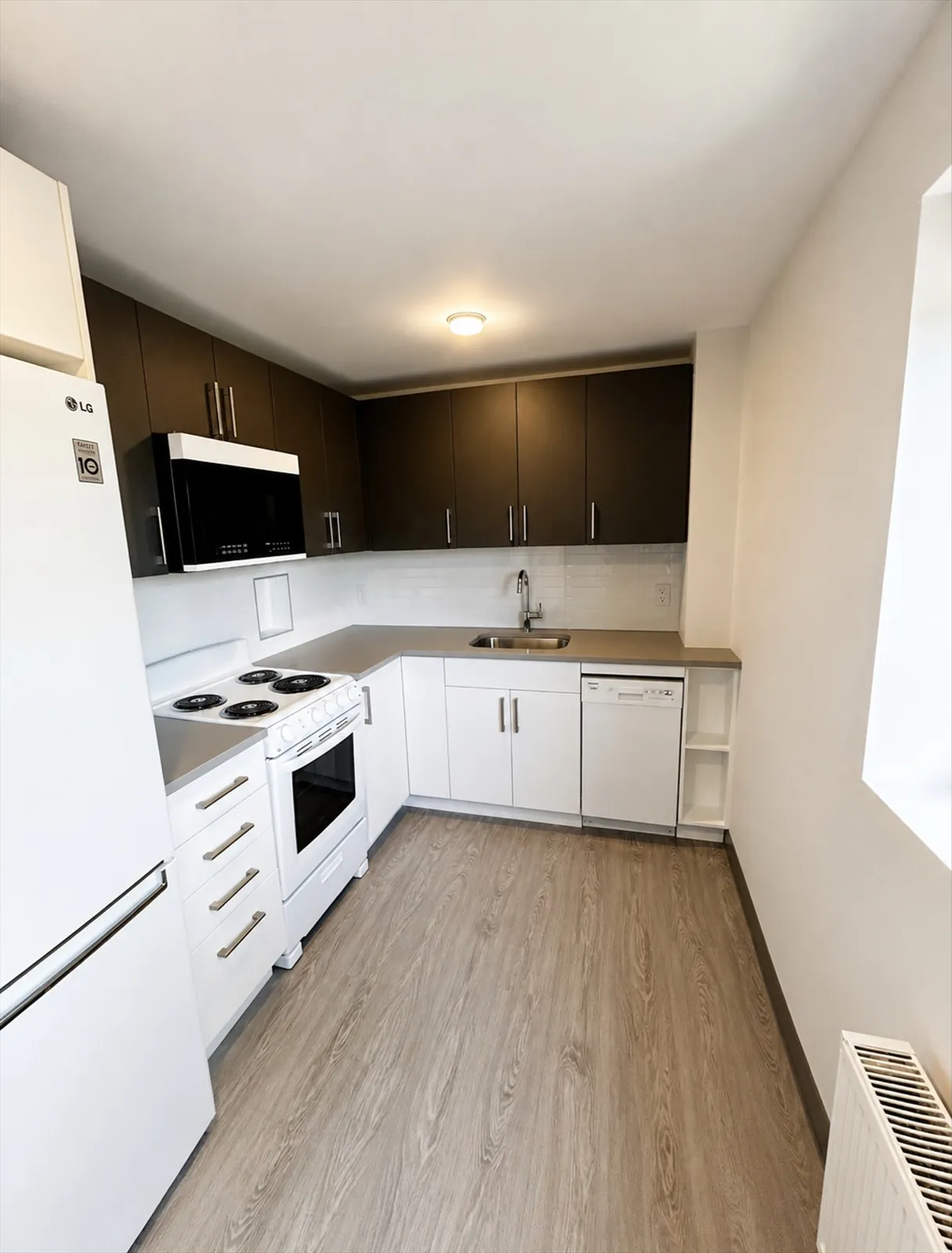 St-Urbain, unit 706 — Photo 1 of 6